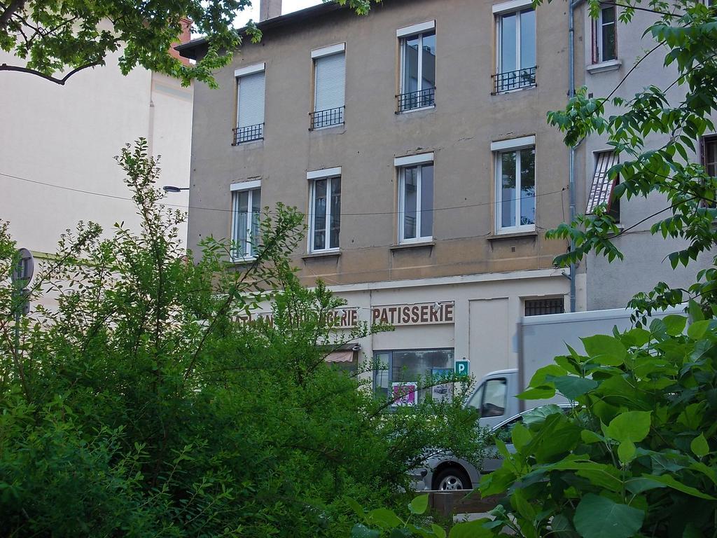 Lyon City Home'S Bed & Breakfast Villeurbanne Esterno foto